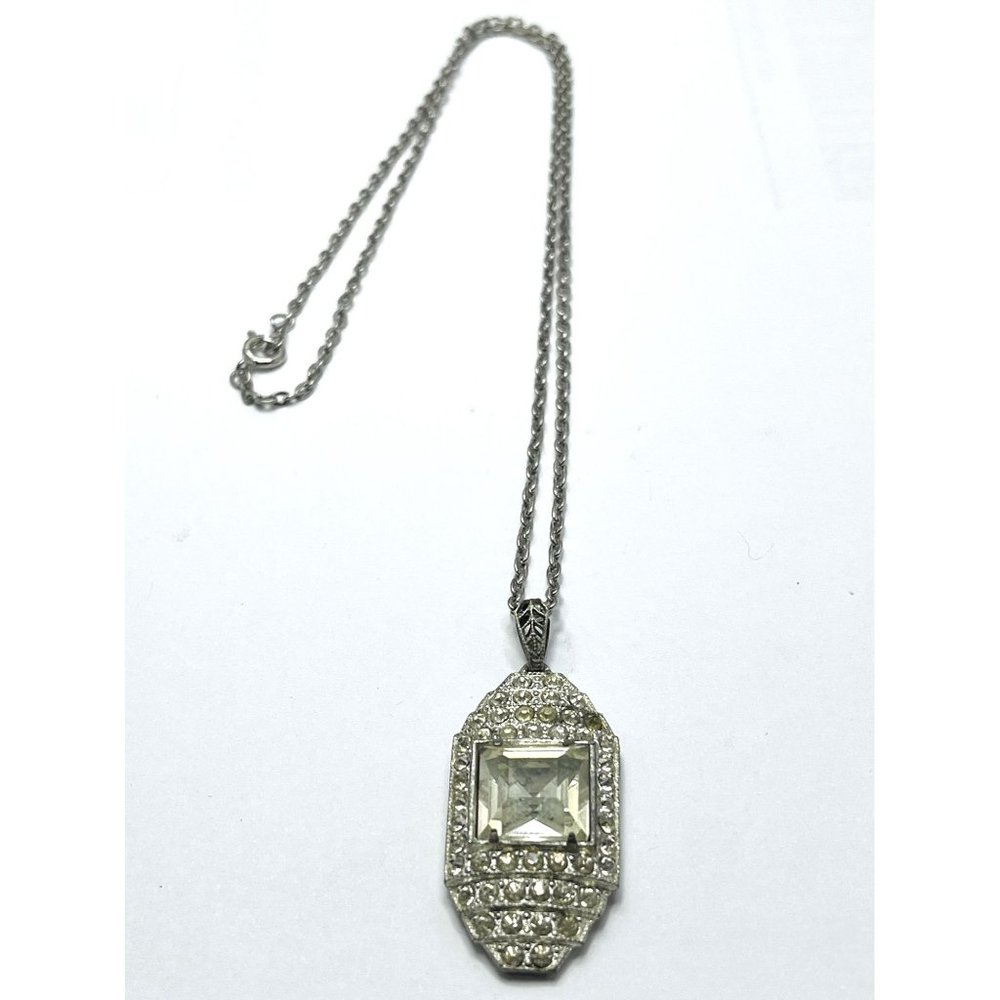 Art Deco Glass Pendant Necklace